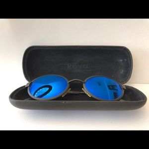 Vintage Revo “City Oval”